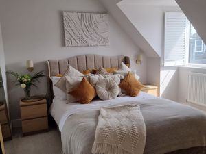 Bedroom- click for photo gallery